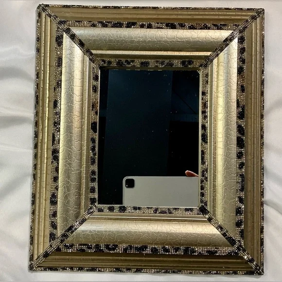 Three piece leopard print vanity set - Picture 4 of 7